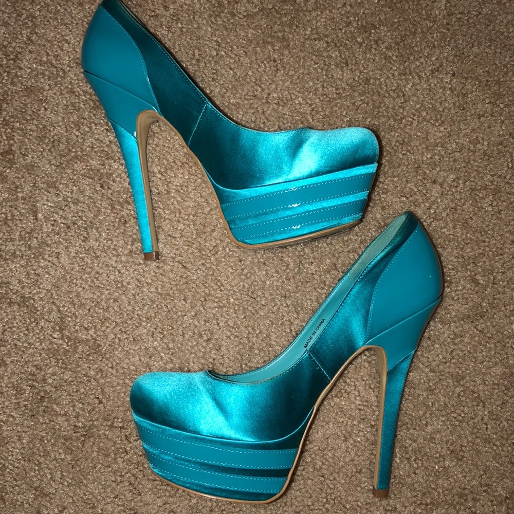 Bebe heels